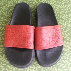 Auth Gucci sandals size 9